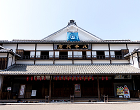 [ 八千代座 ] (1988年重要文化財指定)